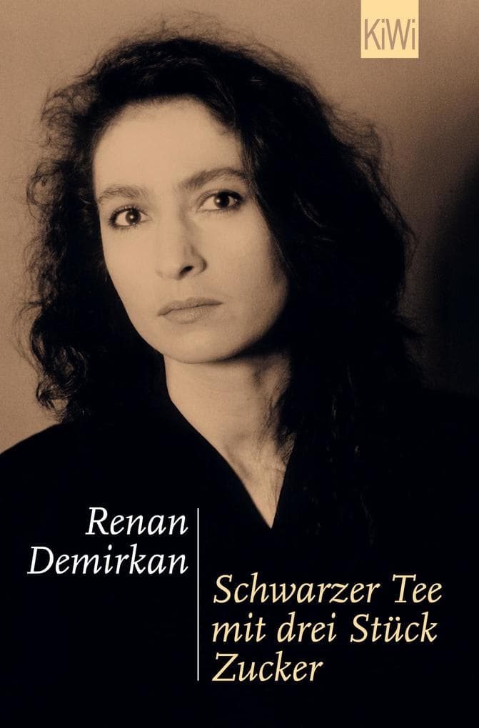 Schwarzer Tee mit drei Stück Zucker