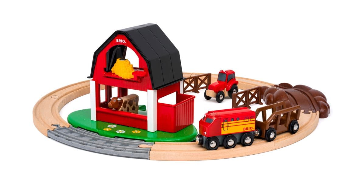 BRIO World 36170 Bahn Bauernhof Set - Holzeisenbahn mit Bauernhof, Tieren und Holzschienen - Kleinkinderspielzeug empfohlen ab 3 Jahren